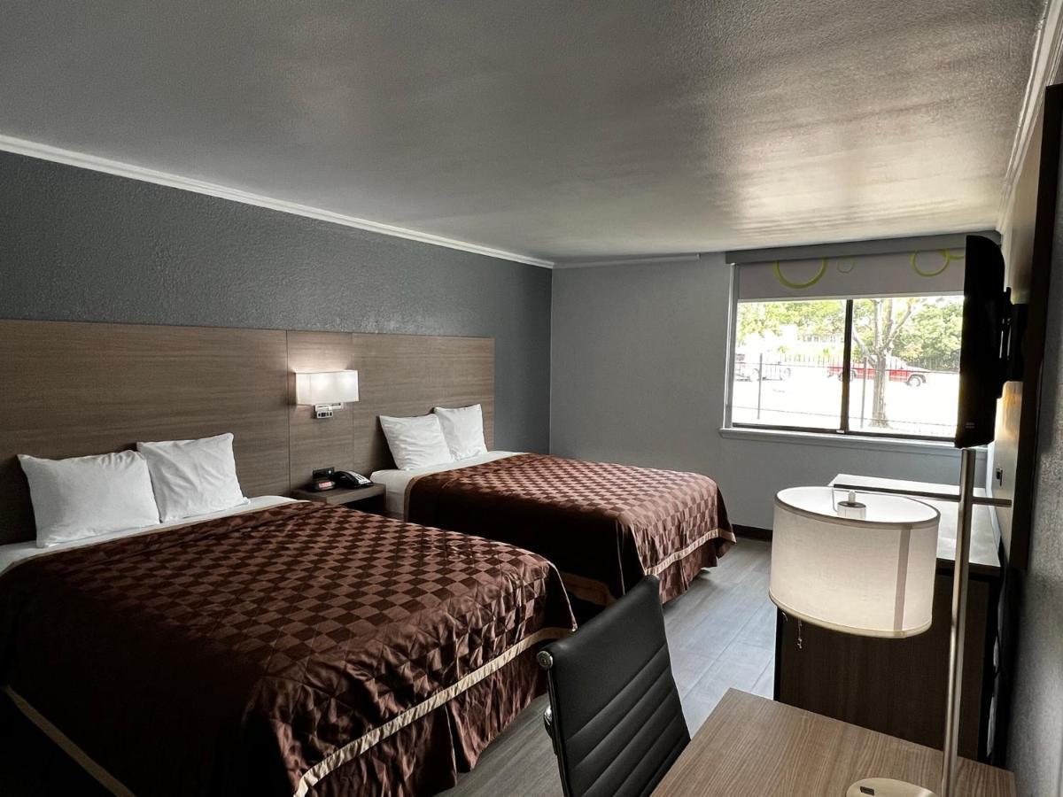 Super 8 By Wyndham Fort Worth Entertainment District 外观 照片