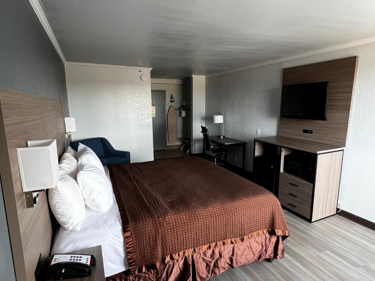 Super 8 By Wyndham Fort Worth Entertainment District 外观 照片