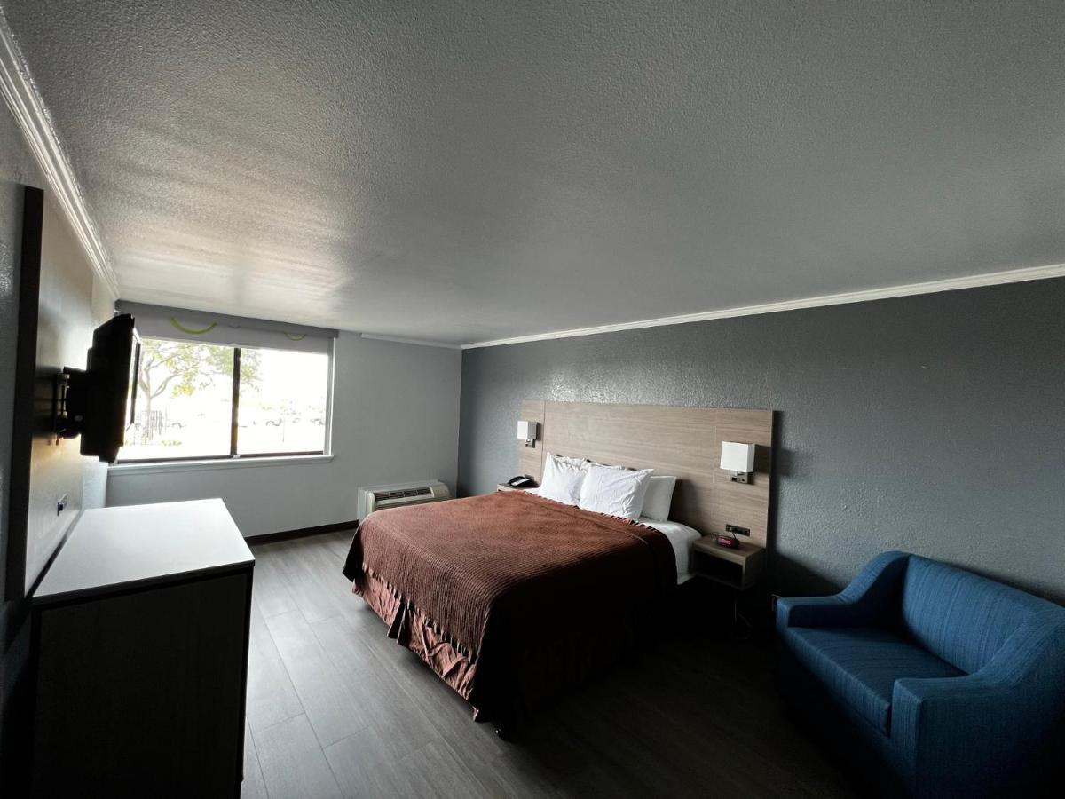 Super 8 By Wyndham Fort Worth Entertainment District 外观 照片
